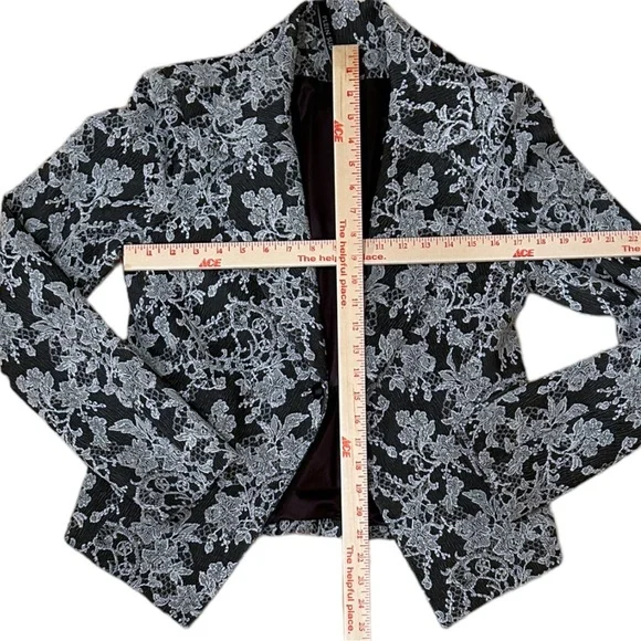 Plein Sud Jeanius Double Button Toggle Floral Lace Blazer - Picture 11 of 11